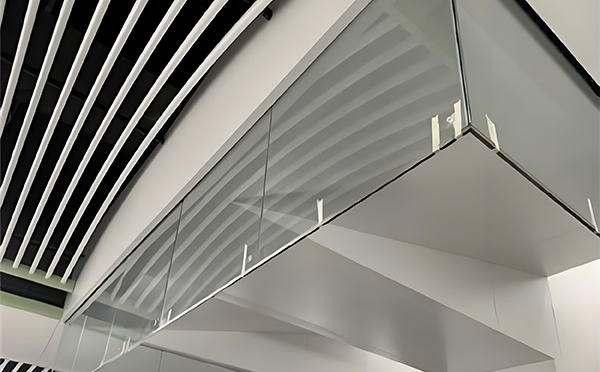 霍城玻璃挡烟垂壁