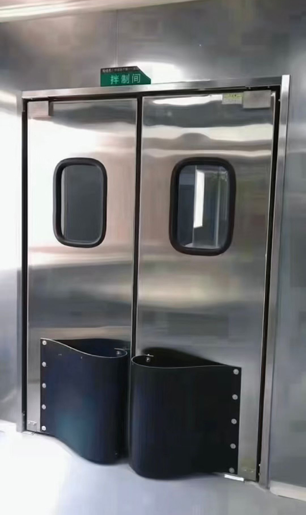 霍城防火门安装项目助力物流中心提升消防安全等级