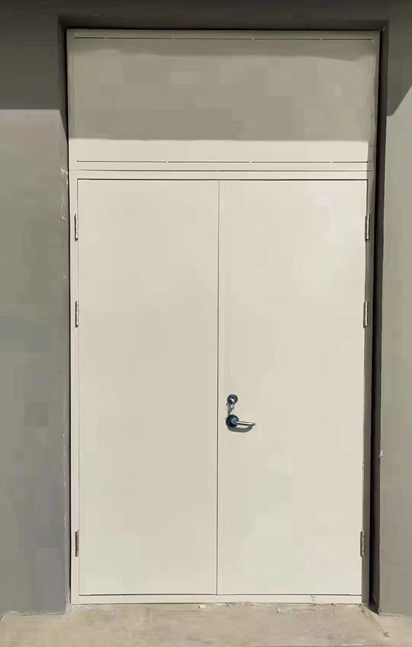 展览馆项目完成大跨度霍城防火门安装